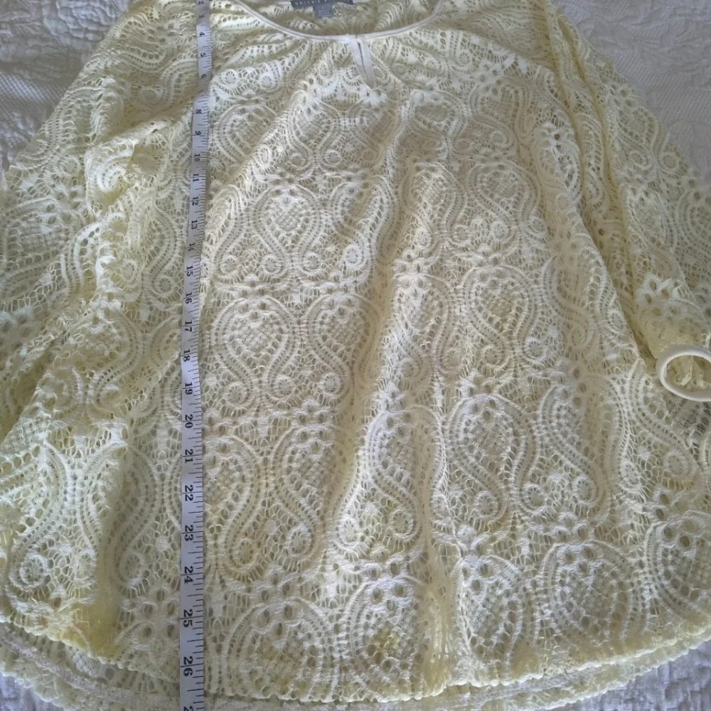 Valerie Stevens Lace Cream Off White Top Tunic size L